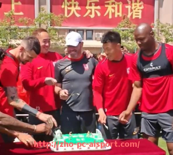 爱体育-骑士队与火箭队对决视频及赛事亮点分析